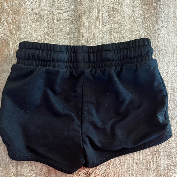 Girls Cat & Jack shorts - Picture 3 of 5